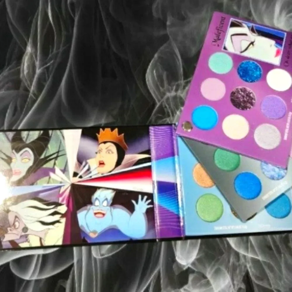 Taste Beauty The‎ Villians Eyeshadow Storybook Palette by Townley